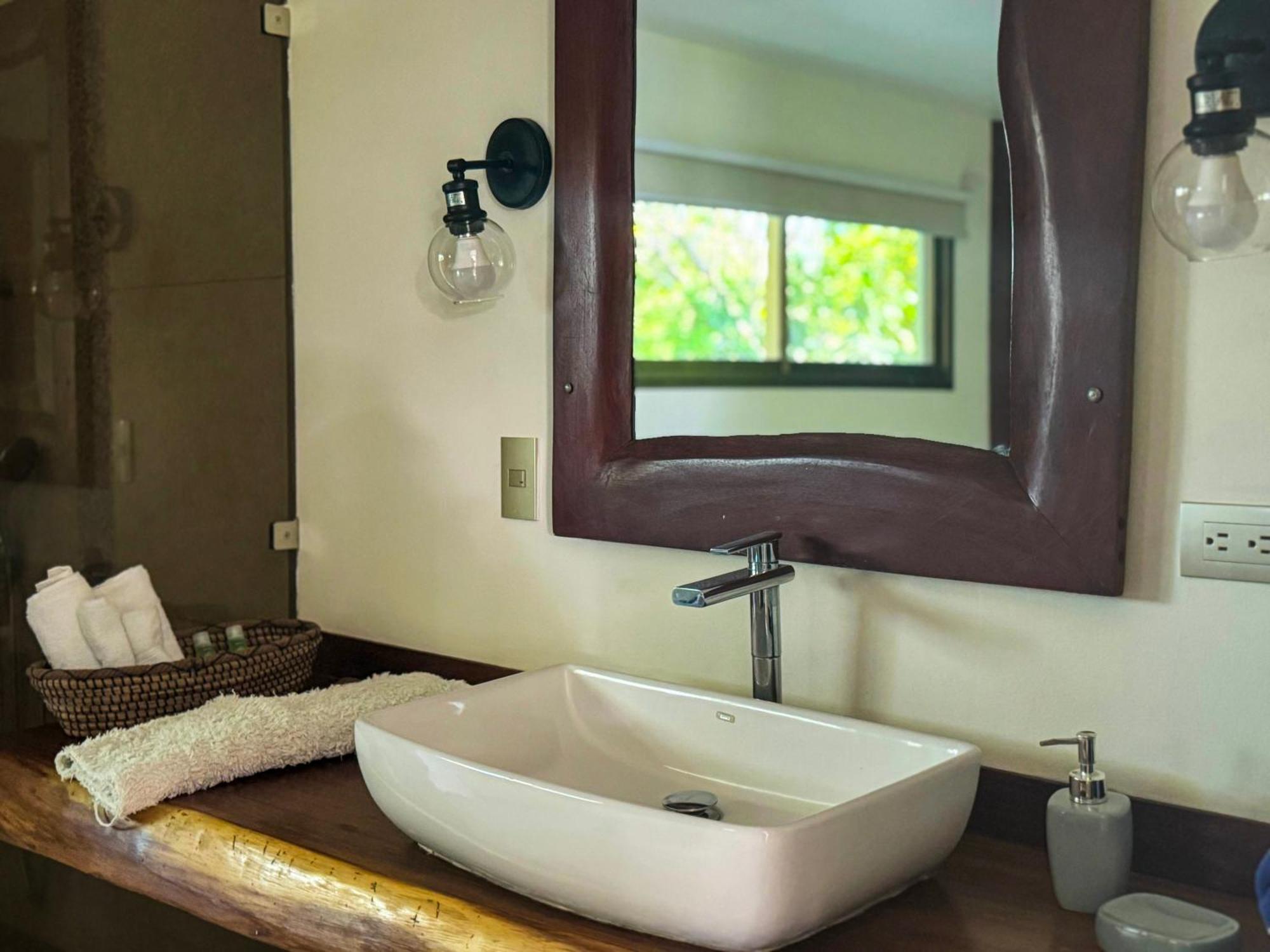 Cocobolo Beach Boutique Hotel San Juanillo Екстер'єр фото